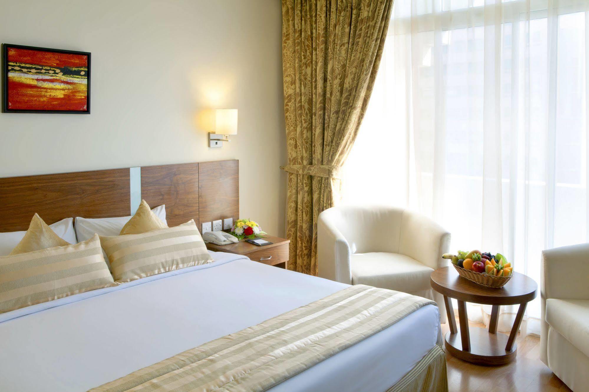 Landmark Plaza Hotel Дубай Екстер'єр фото
